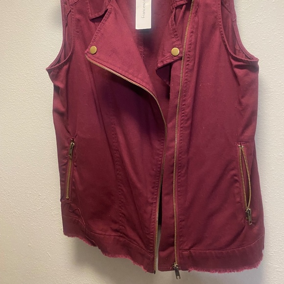 Vest - Picture 2 of 2